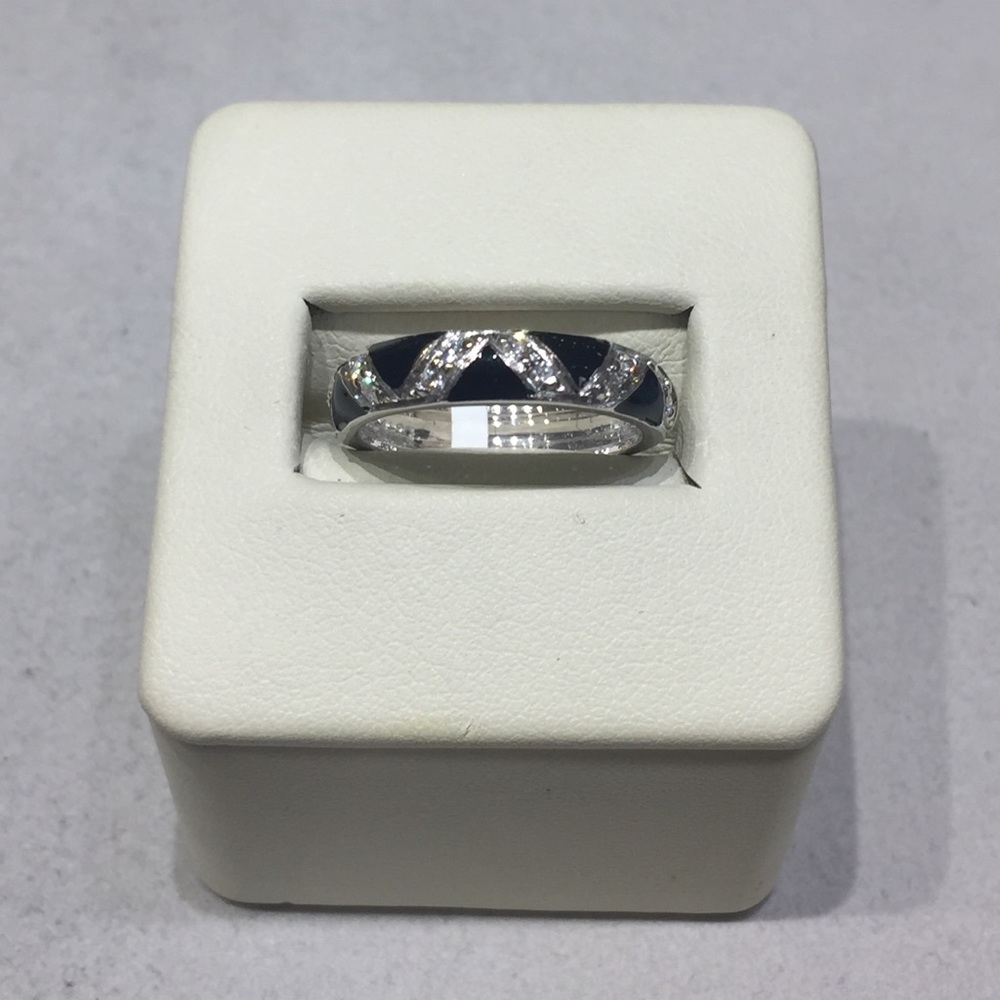 Authentic 18Kt White Gold & Diamond Hidalgo Ring